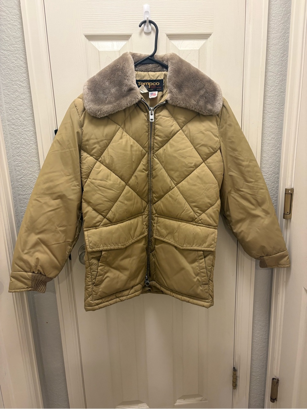 Vintage tempo down insulated quilted down size 38 made in the US puffer jacket